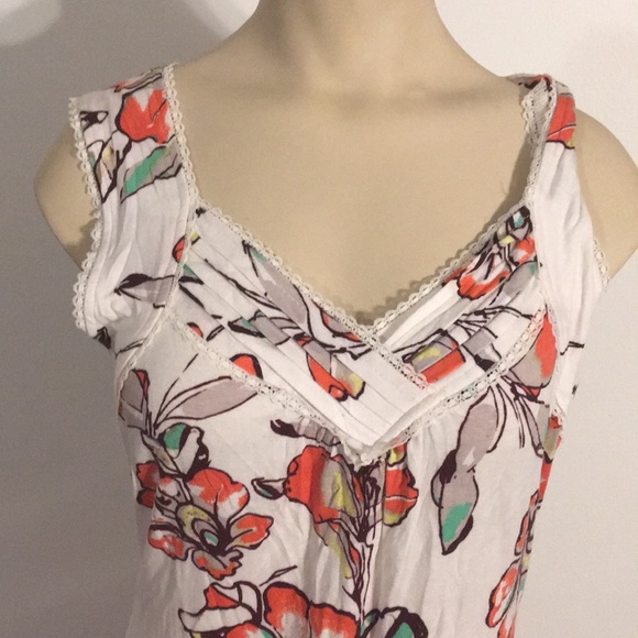 Flowered tank - Picture 3 of 4